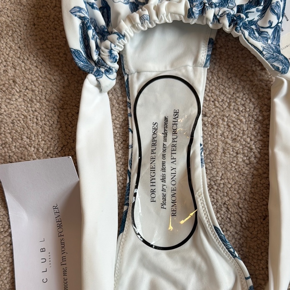 Club L London Floral Blue and White Bikini Set - Picture 6 of 11